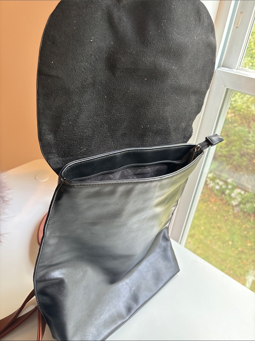 ROOTS Leather Backpack - Picture 3 of 5